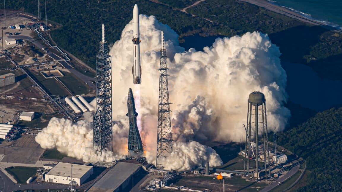 Catastrophic Failure of New Glenn: A Comparative Analysis of Impact and Challenges for Blue Origin