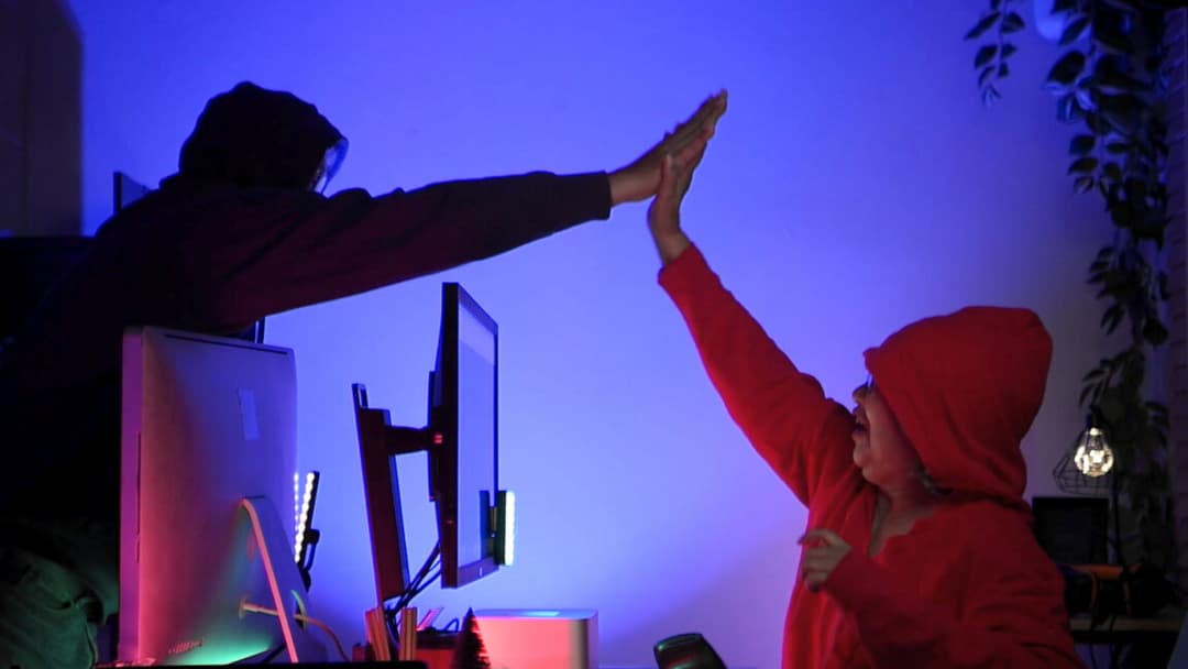 Fired Hacker Twins Unwittingly Record Their Own Cybercrimes via Microsoft Teams