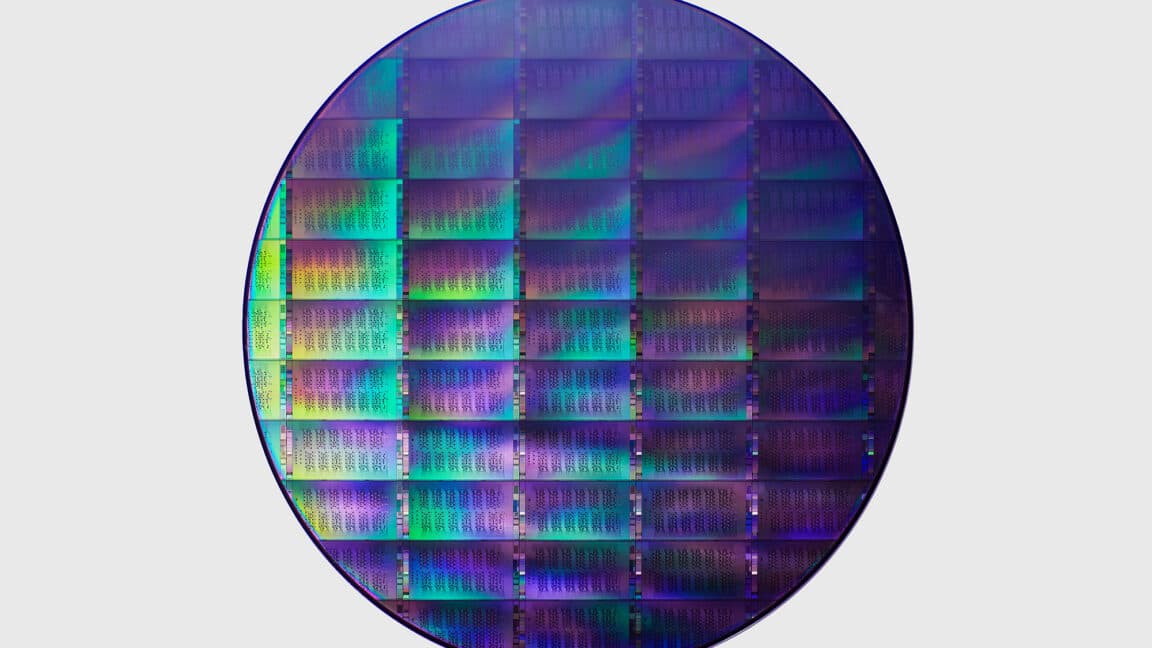 The Legality and Necessity of the US's Quantum Computing Foundry Initiative